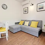With Parking Space Baska, Krk - 19201 Apartman Baška