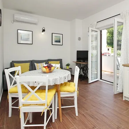 Daire With Parking Space Baska, Krk - 19201 *