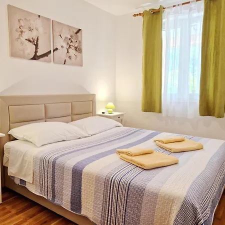 With Parking Space Baska, Krk - 19201 Baška