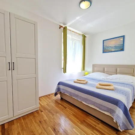 Apartment With A Parking Space Baska, Krk - 19201