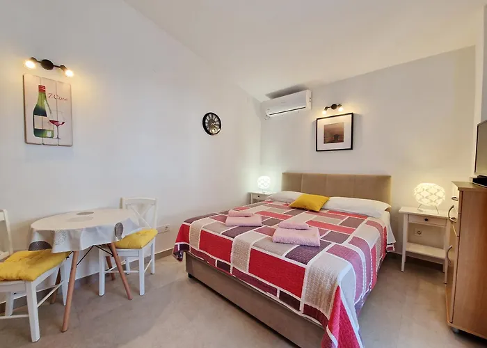 Apartament With Parking Space Baska, Krk - 19201 Baška